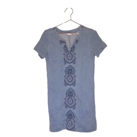 Westport short sleeved boho Denim v neck dress with navy embroidered  accent - Picture 1 of 7
